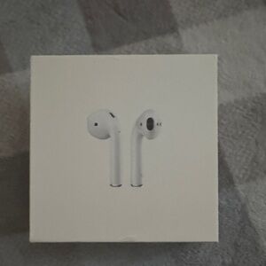 Apple AirPods with White Charging Case and Box